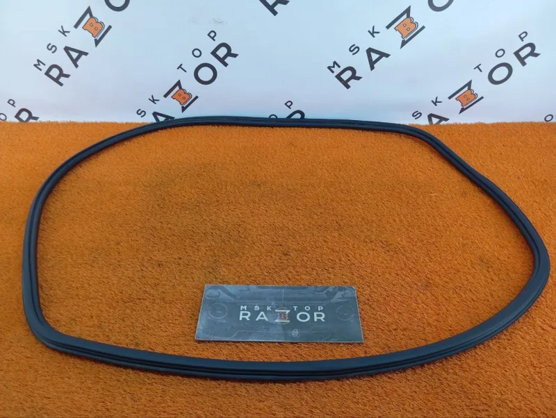 Уплотнитель двери