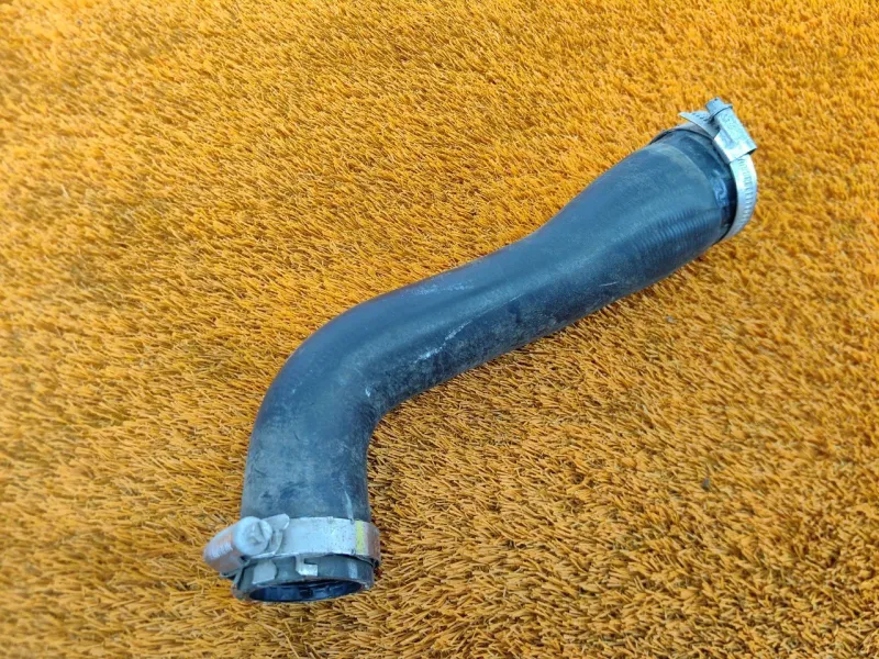 Патрубок интеркулера