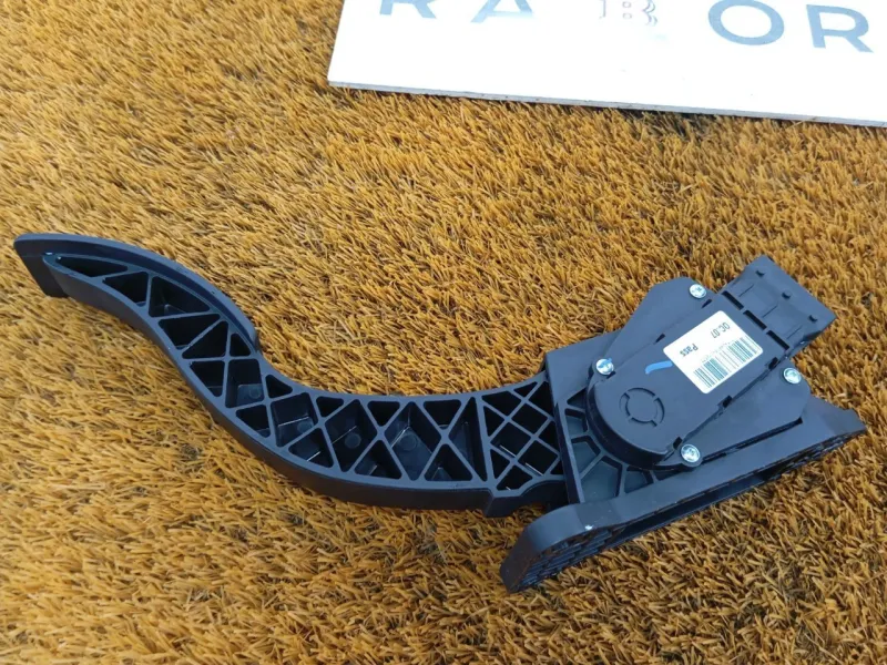 Педаль газа