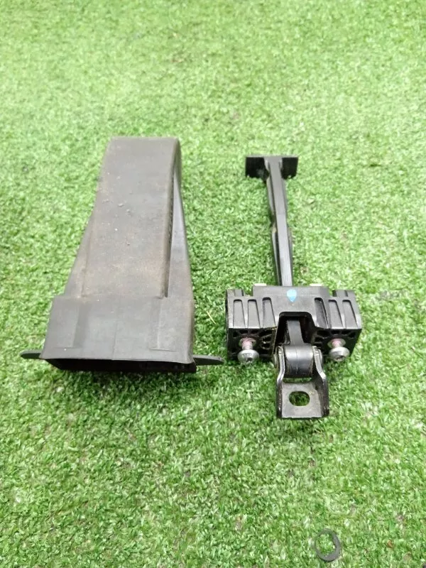 Ограничитель двери BMW 5-Series 2011 51227185637 F10, задний левый