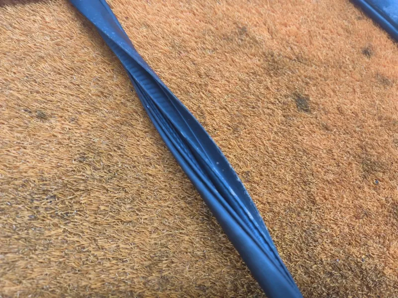 Уплотнитель проема двери