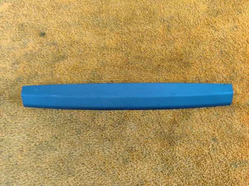 Накладка крышки багажника