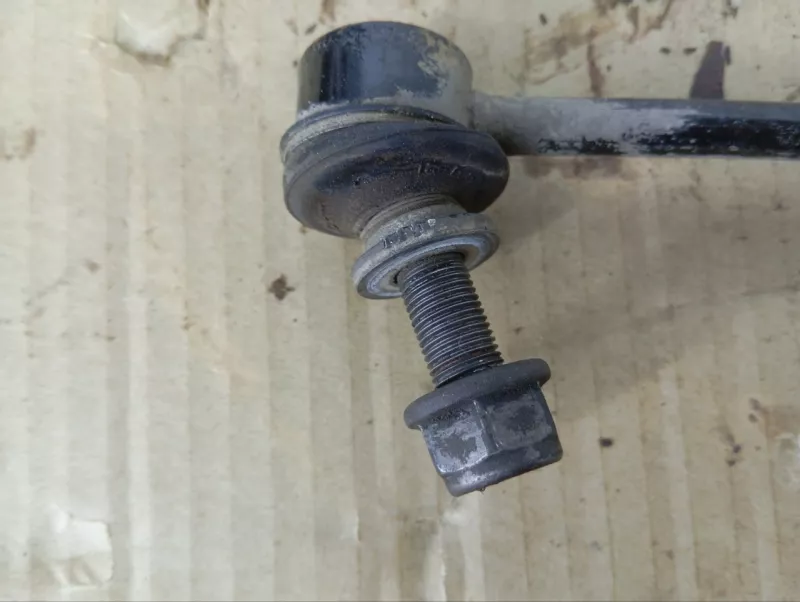 Стойка стабилизатора