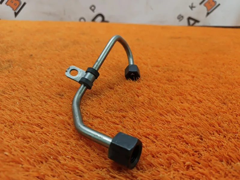 Трубка топливная