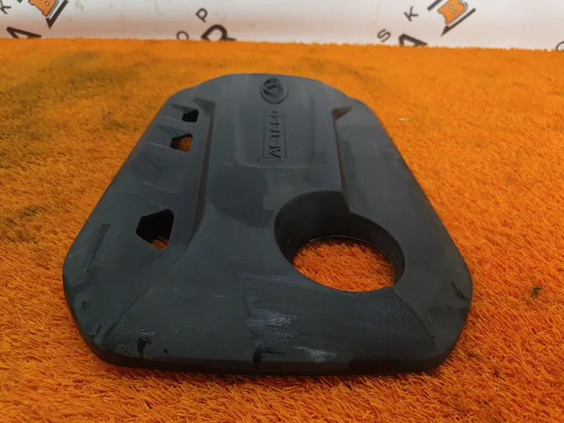 Декоративная крышка двигателя