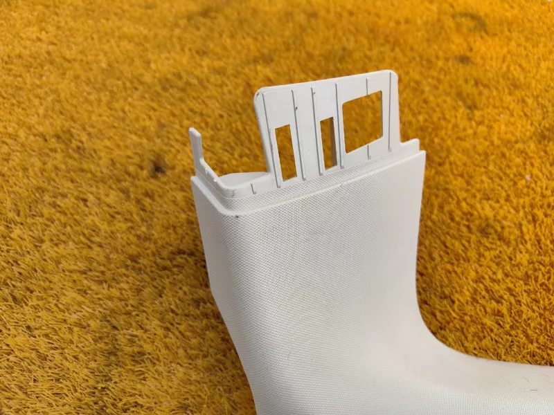 Обшивка крышки багажника