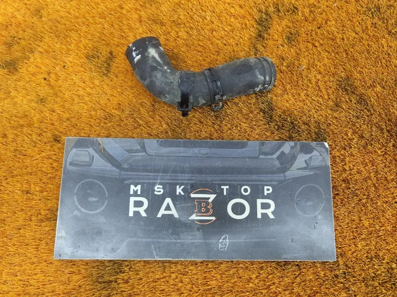 Патрубок радиатора