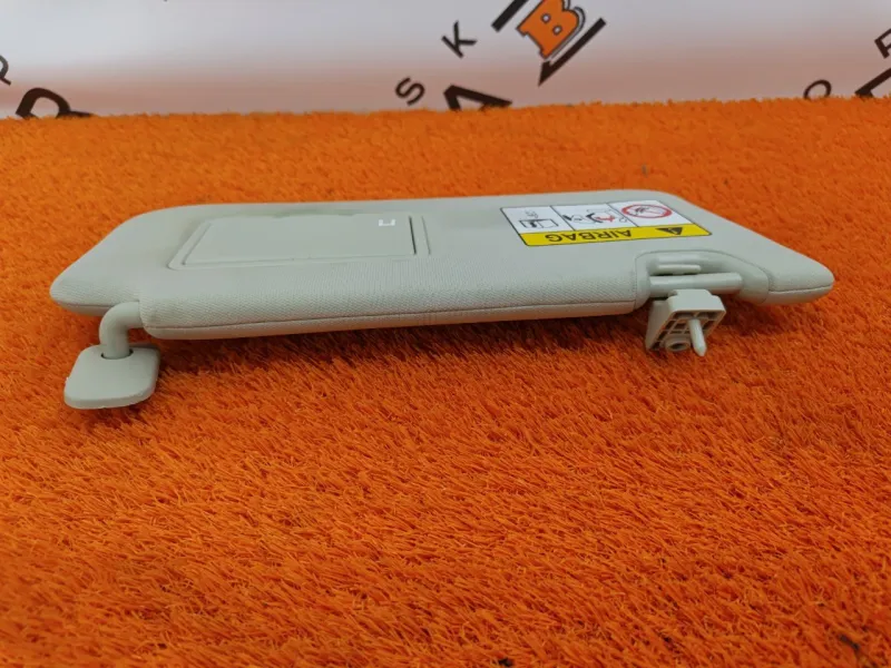 Козырек солнцезащитный