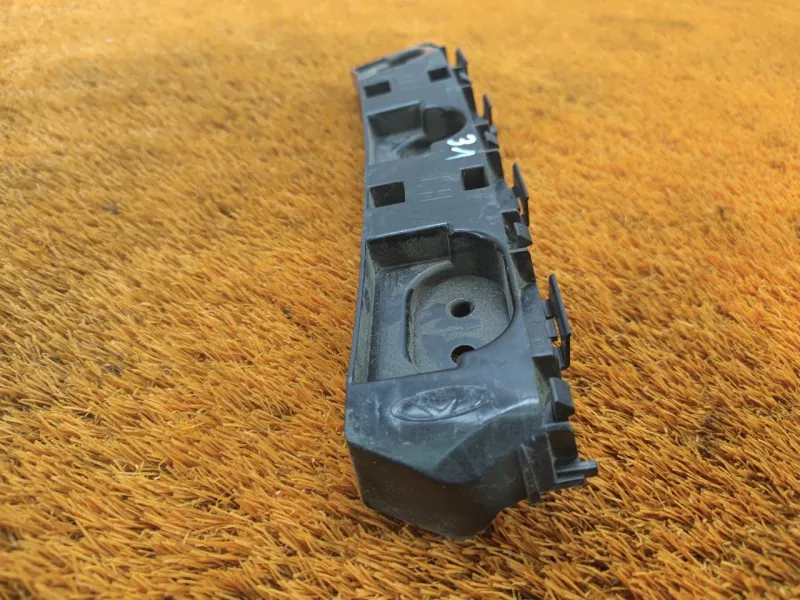 Крепление бампера