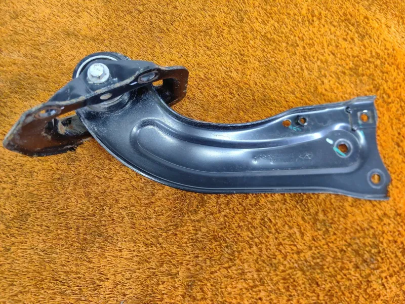 Рычаг подвески