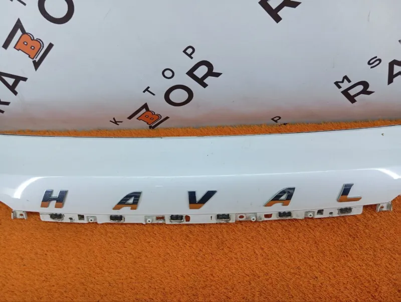 Накладка крышки багажника