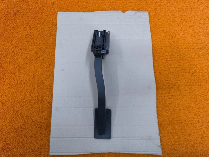 Педаль газа