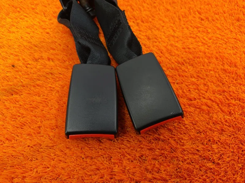 Ответная часть ремня безопасности