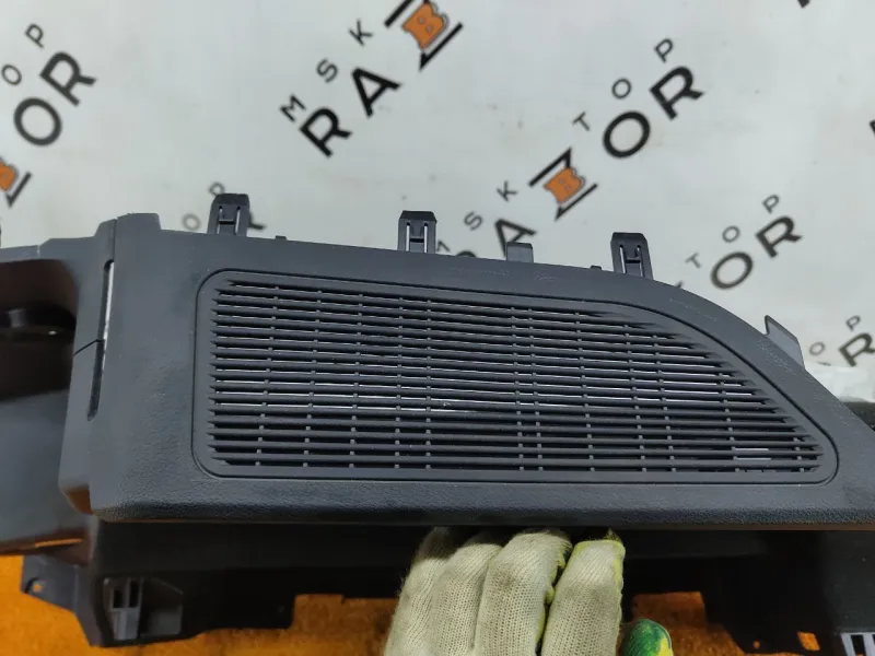 Обшивка багажника