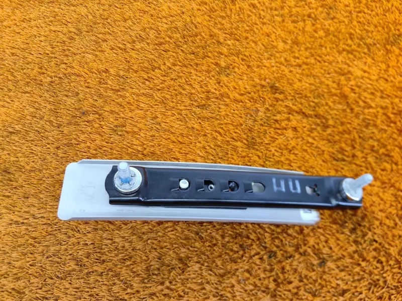 Механизм регулировки ремня безопасности