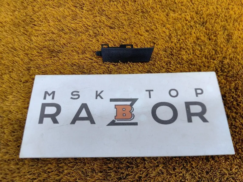 Накладка на торпедо