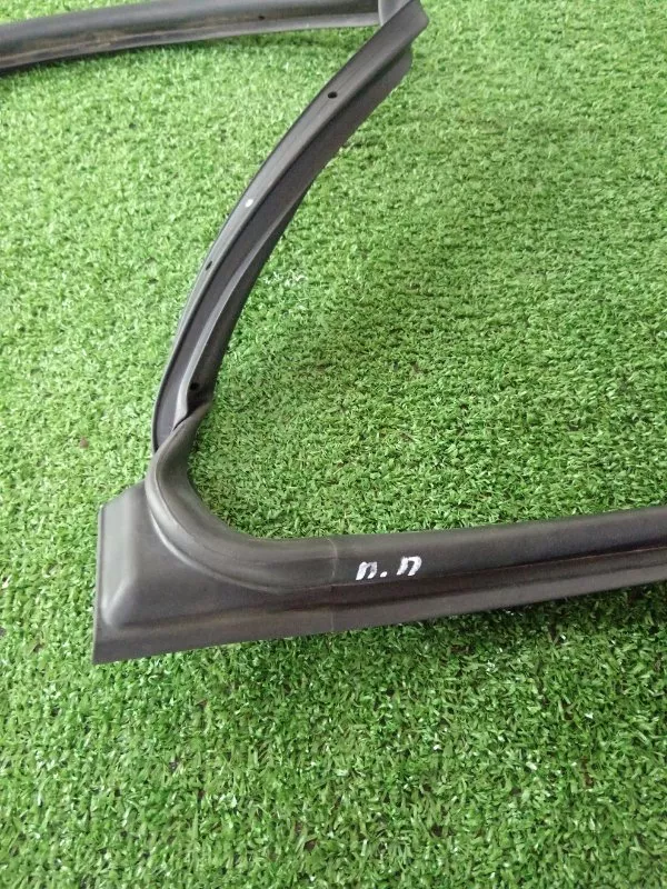 Уплотнитель двери