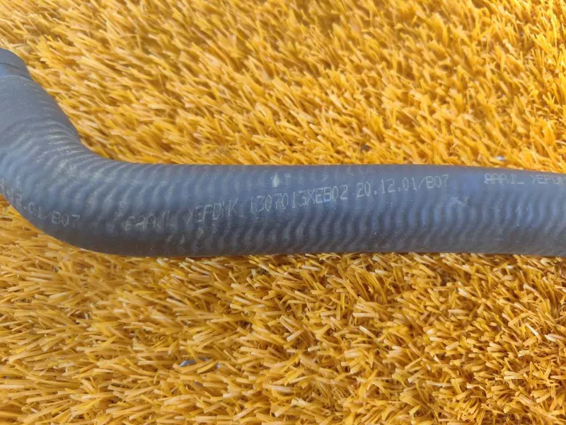 Трубка системы охлаждения