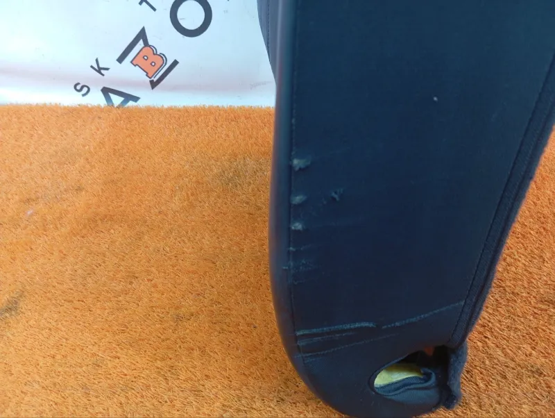 Спинка сиденья