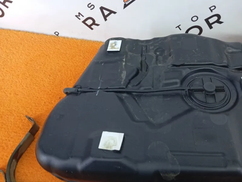 Бак топливный