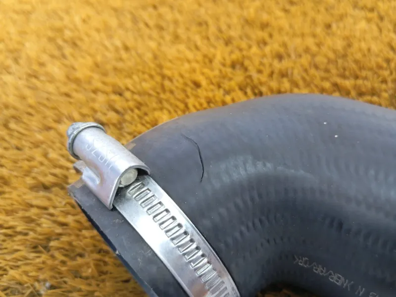 Патрубок интеркулера