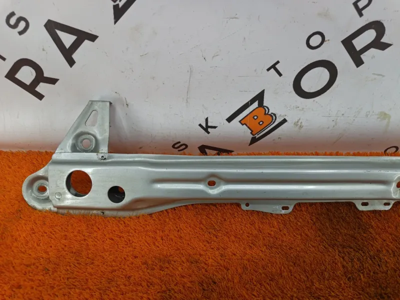 Усилитель бампера