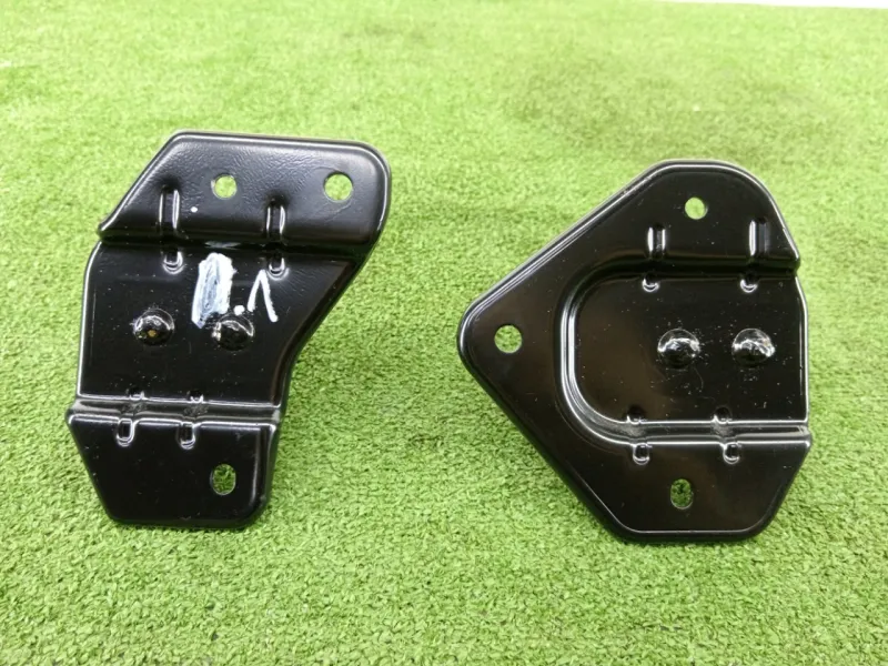 Замок спинки сиденья