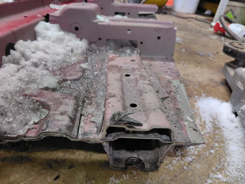 Порог с центральной стойкой