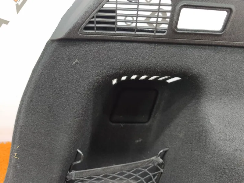 Обшивка багажника