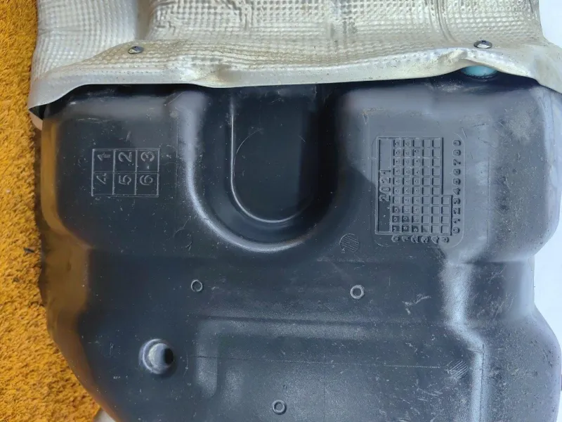 Бак топливный