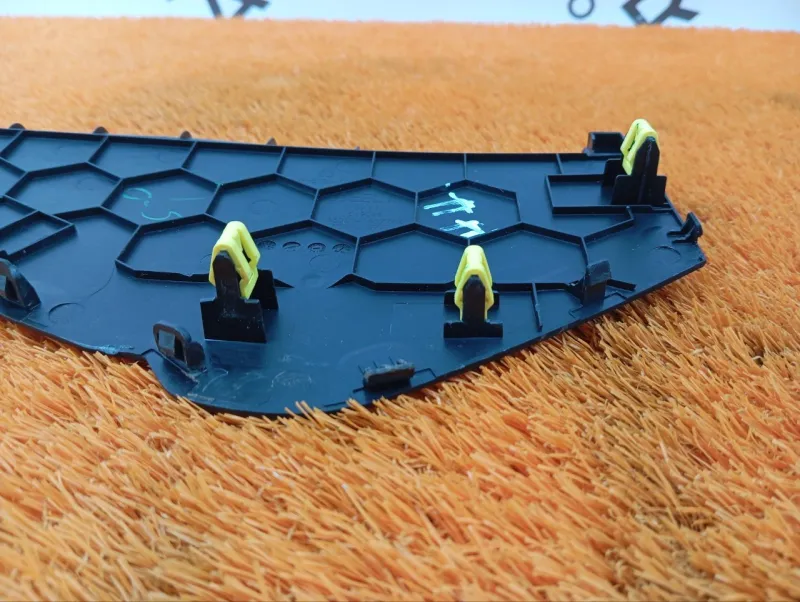 Накладка на торпедо