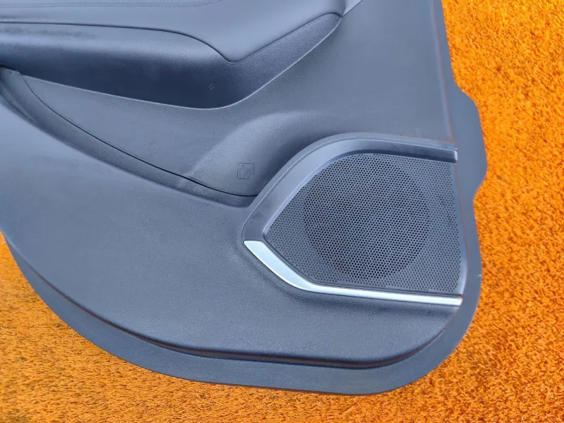 Обшивка двери