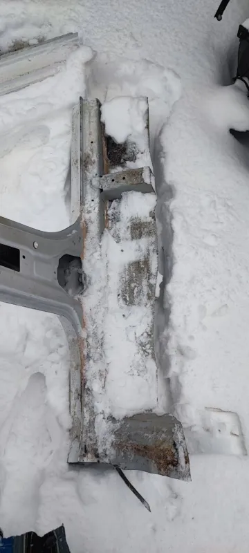 Порог с центральной стойкой