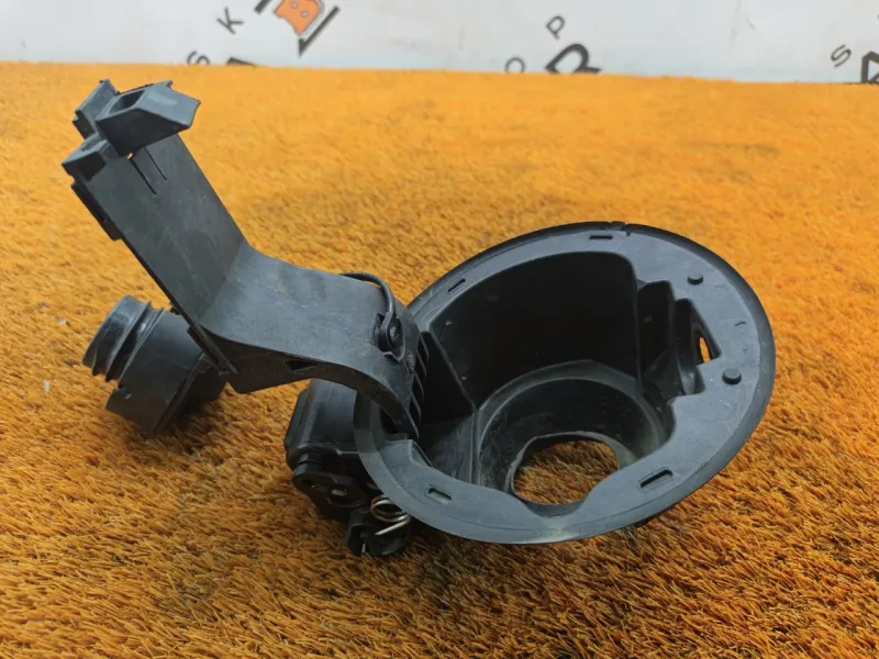 Лючок Бензобака