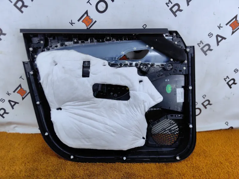 Обшивка двери