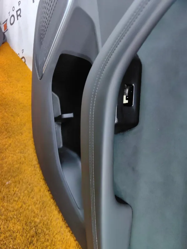 Обшивка двери