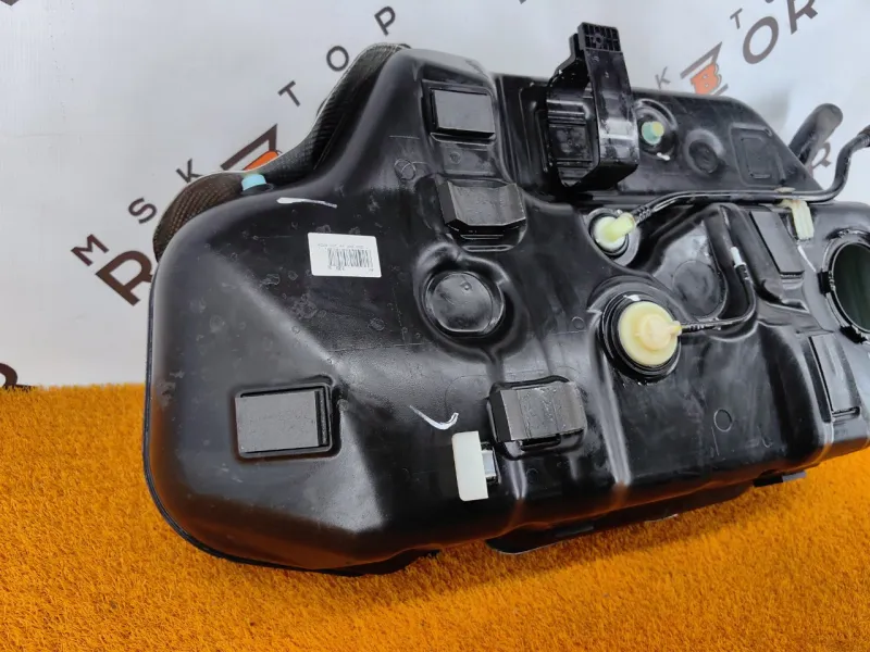 Бак топливный