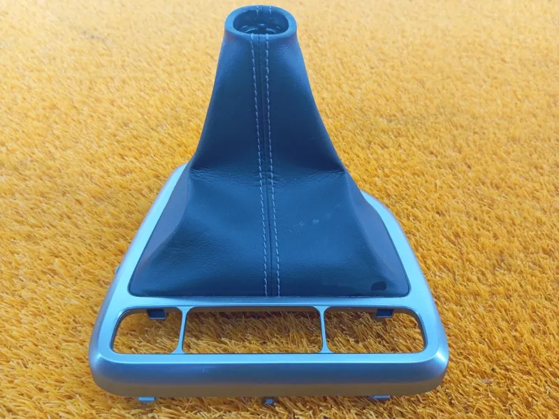 Кожух ручки КПП