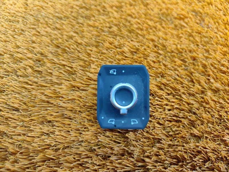 Переключатель регулировки зеркала