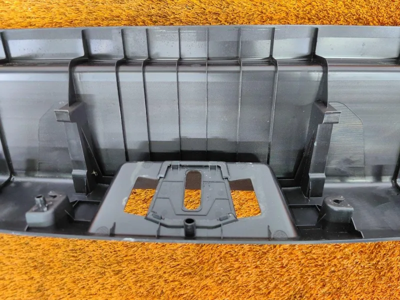 Накладка замка багажника