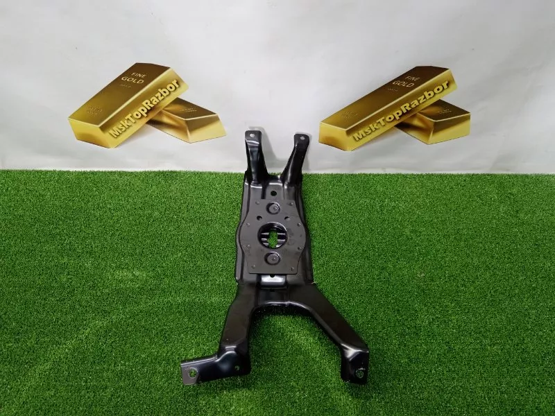 Крепление запасного колеса