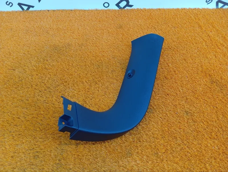 Накладка крышки багажника