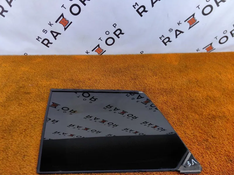 Форточка задняя