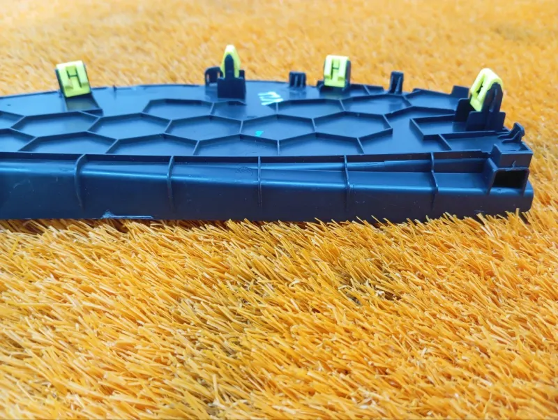 Накладка на торпедо