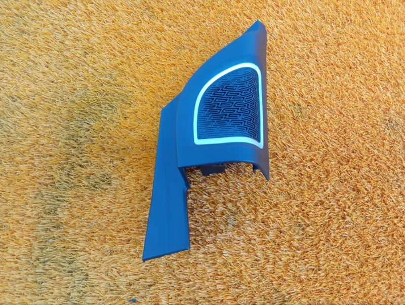 Уголок двери