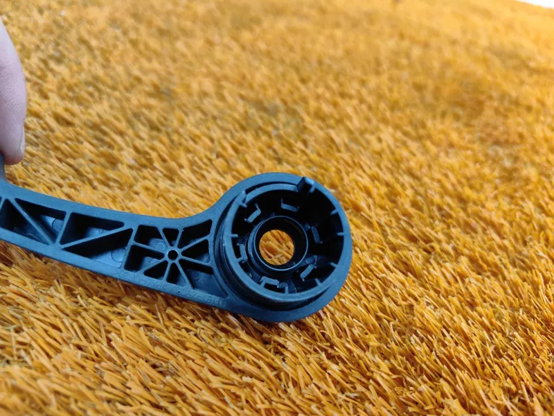 Ручка открывания капота