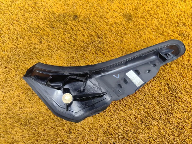 Накладка фонаря BMW 5-Series 2019 63217382959 G30 B47D20A, левая