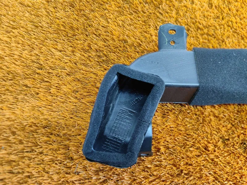 Воздуховод салона