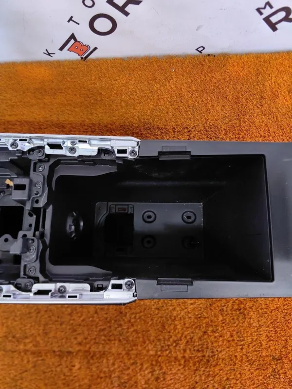 Консоль центральная