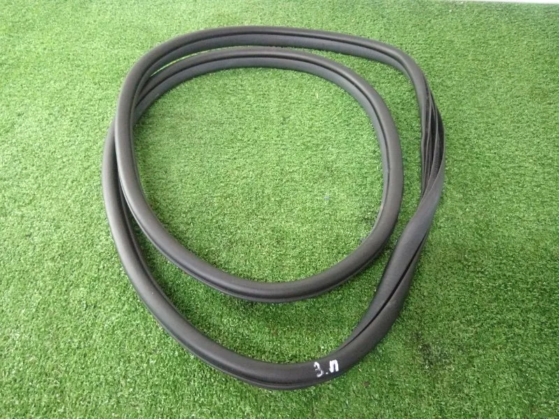 Уплотнитель проема двери